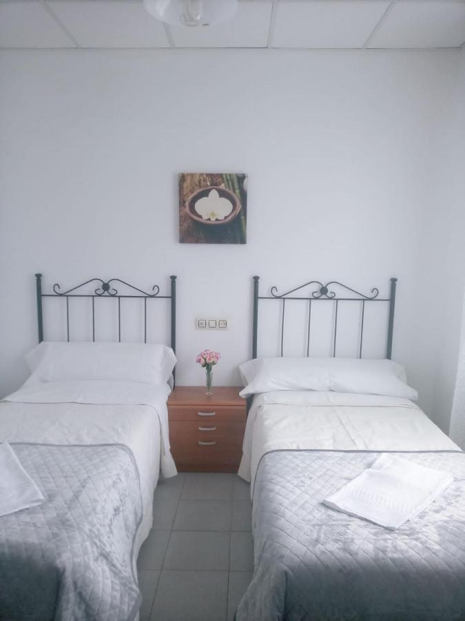 Hostal San Cristobal - Pontedeume ภายนอก รูปภาพ