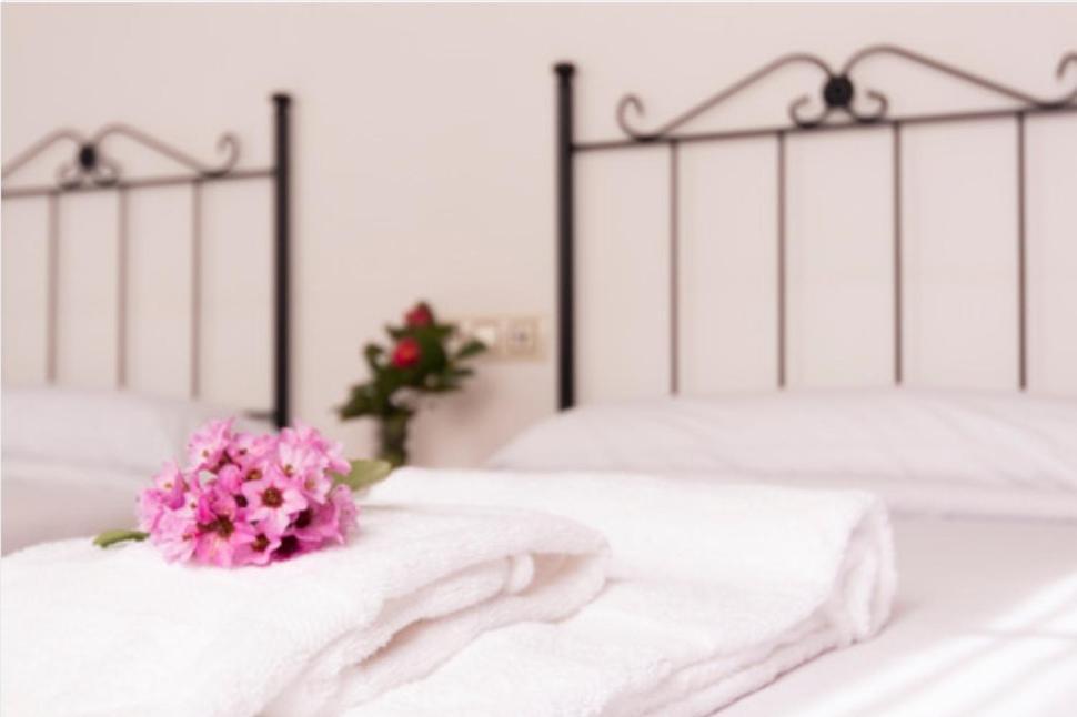 Hostal San Cristobal - Pontedeume ภายนอก รูปภาพ