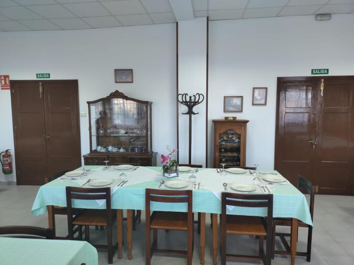 Hostal San Cristobal - Pontedeume ภายนอก รูปภาพ