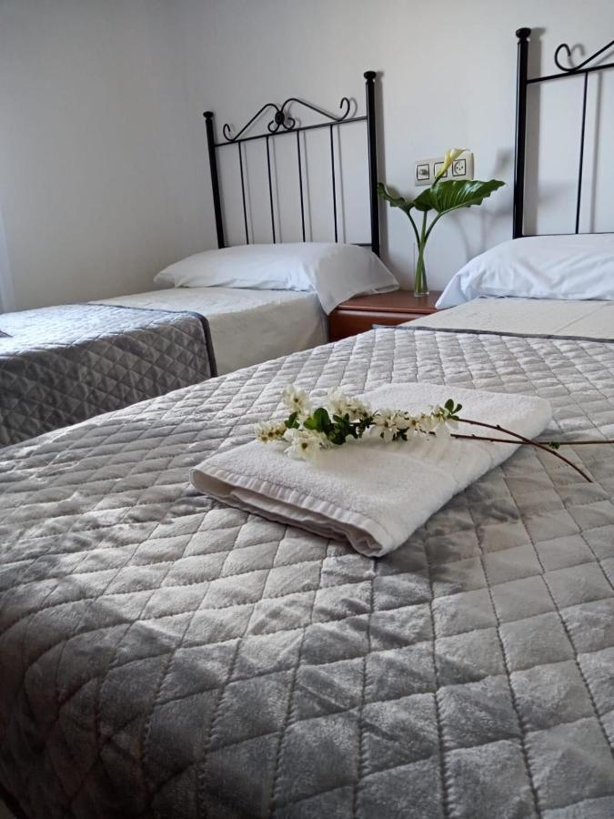 Hostal San Cristobal - Pontedeume ภายนอก รูปภาพ