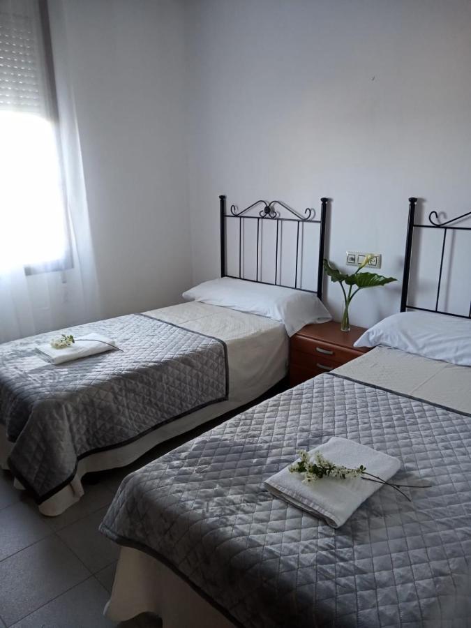Hostal San Cristobal - Pontedeume ภายนอก รูปภาพ