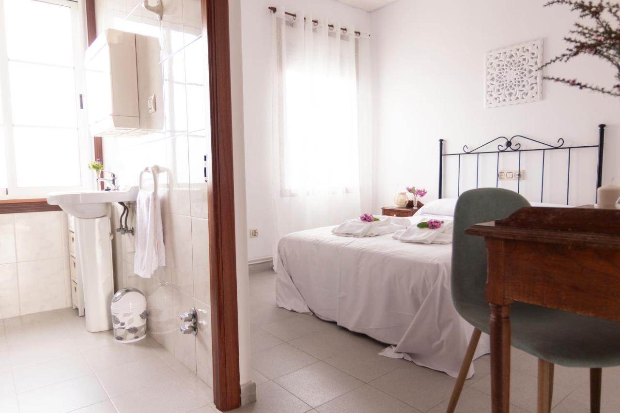 Hostal San Cristobal - Pontedeume ภายนอก รูปภาพ